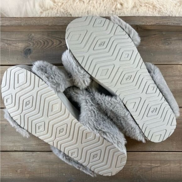 NIB TOMS Women's Susie Eva Slides Gray Faux Fur Fuzzy Cozy Slippers - Picture 8 of 9